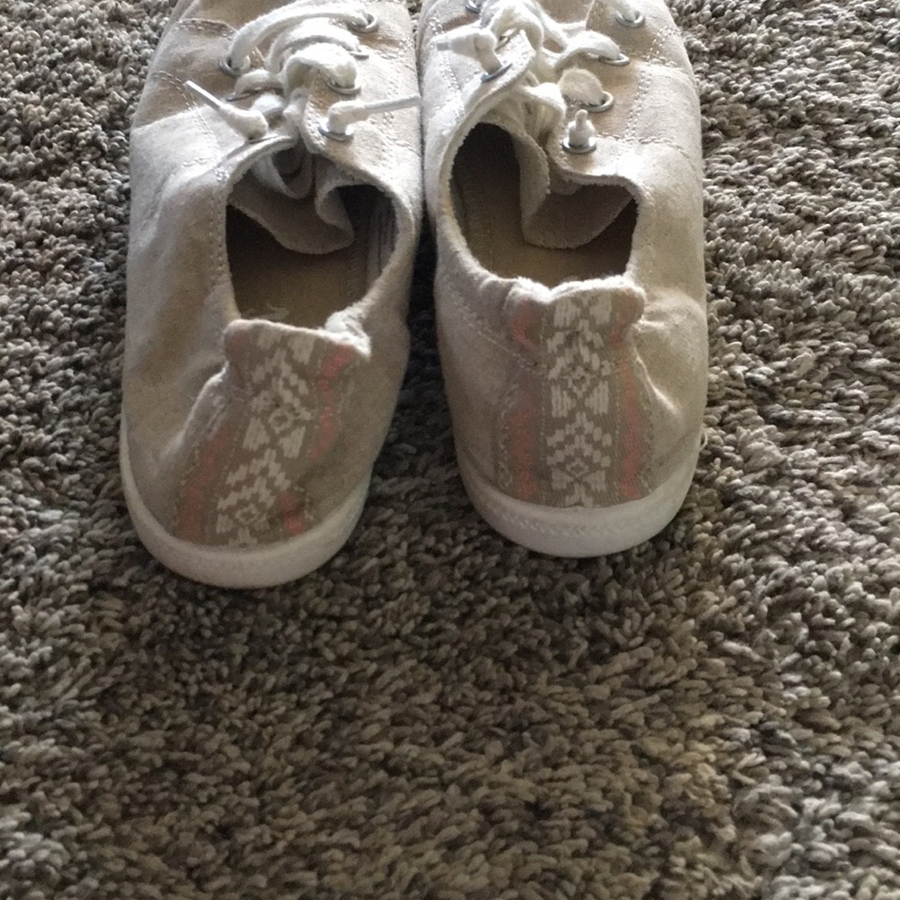 Slid on sneakers - Picture 2 of 3